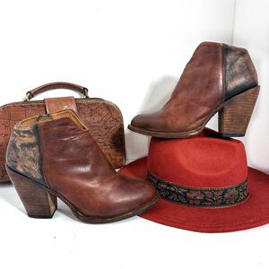 Freebird Brown Distressed Ankle Stacked Heel Western Booties Size 8 Women’s